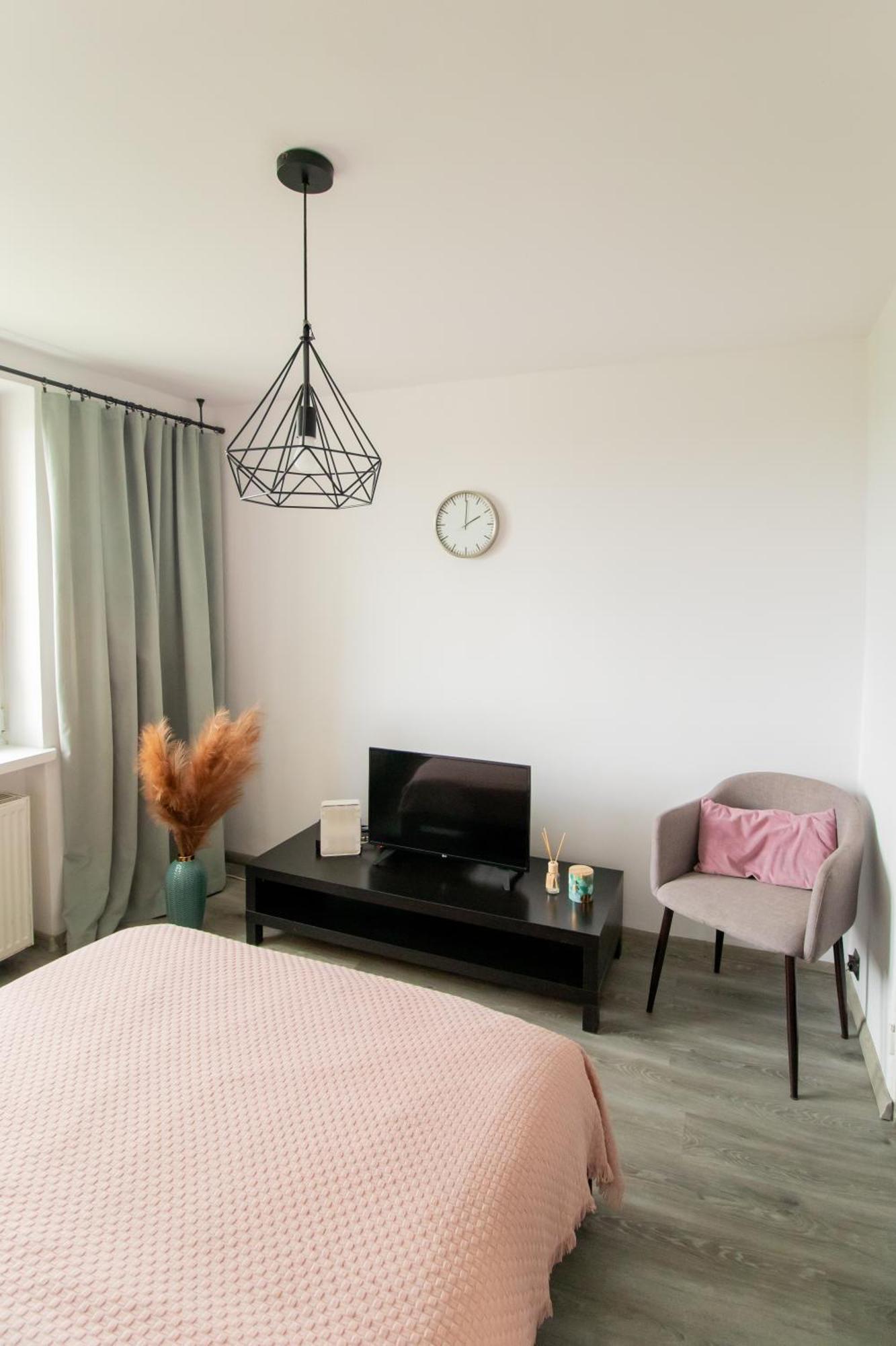 Piotrapartments - Daleka Cozy Train&Airport Apartment 바르샤바 외부 사진