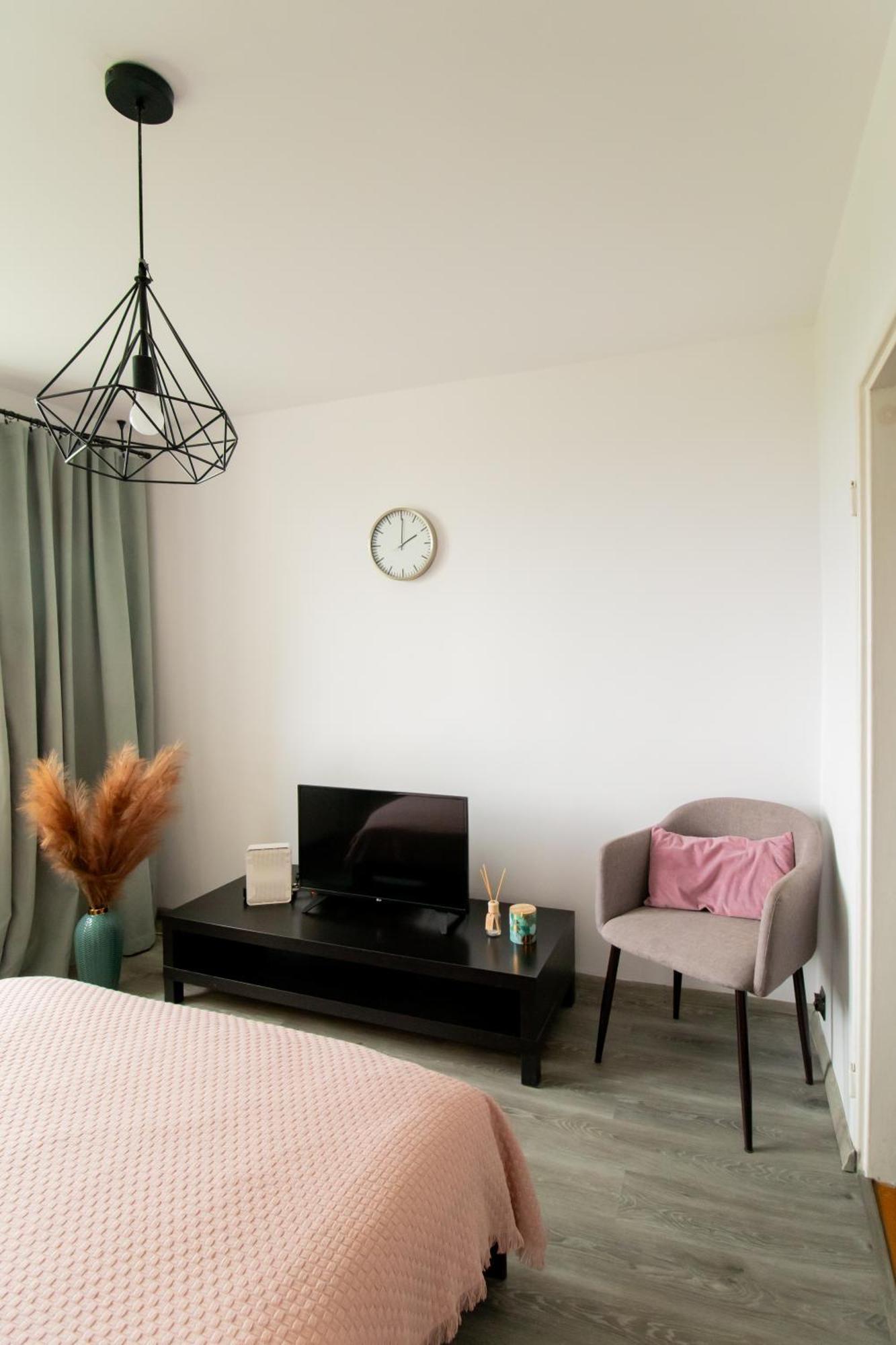 Piotrapartments - Daleka Cozy Train&Airport Apartment 바르샤바 외부 사진