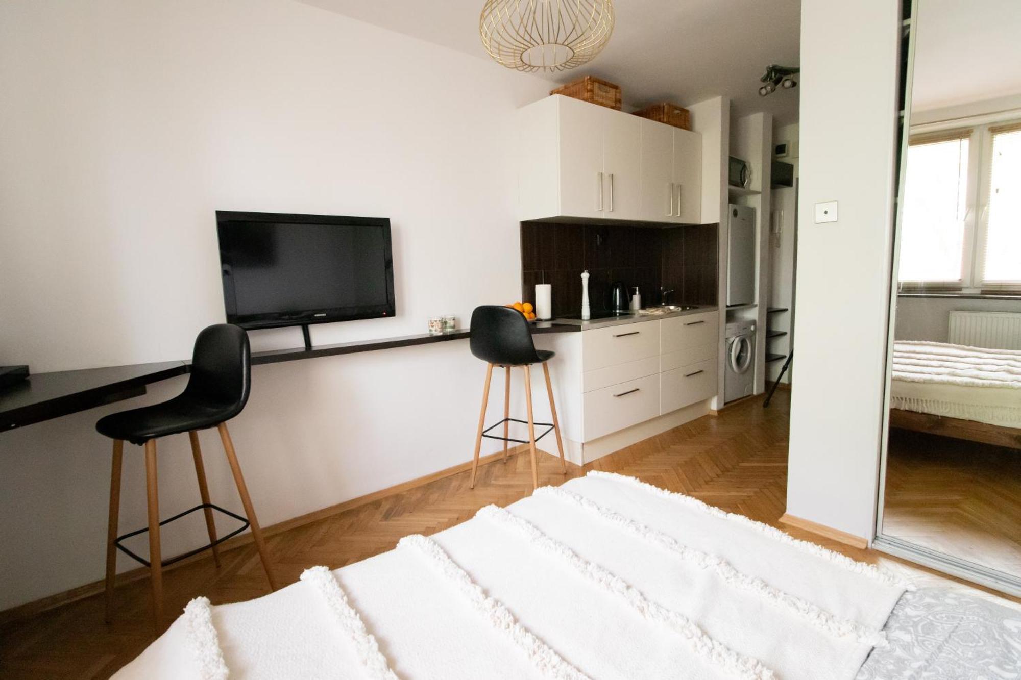 Piotrapartments - Daleka Cozy Train&Airport Apartment 바르샤바 외부 사진