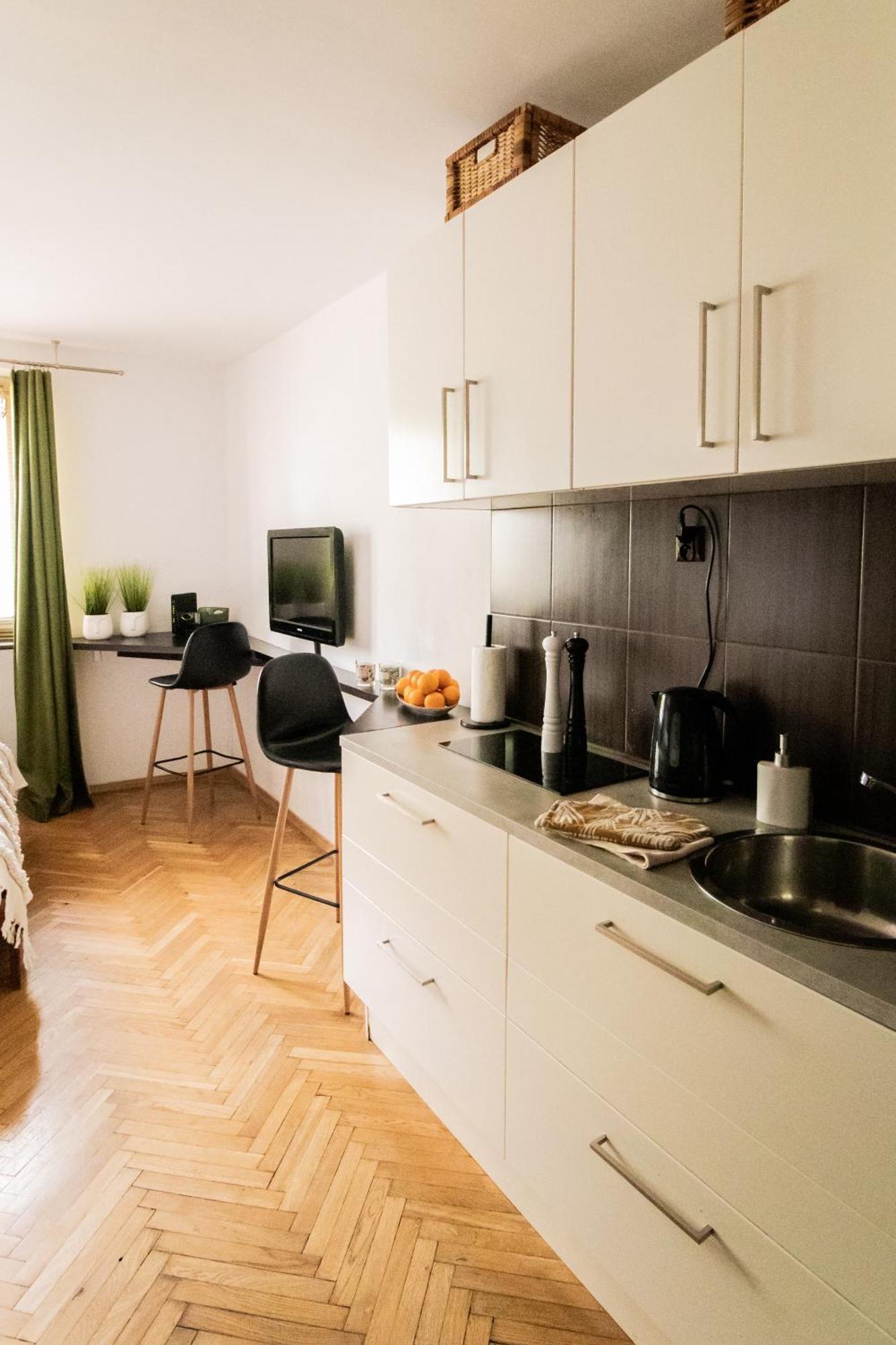 Piotrapartments - Daleka Cozy Train&Airport Apartment 바르샤바 외부 사진