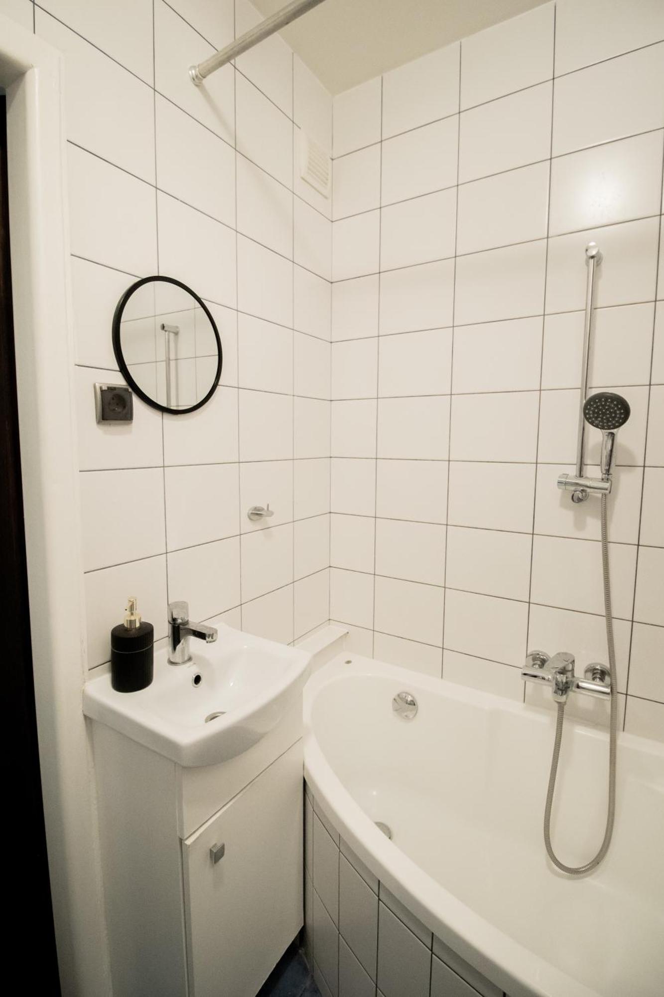 Piotrapartments - Daleka Cozy Train&Airport Apartment 바르샤바 외부 사진